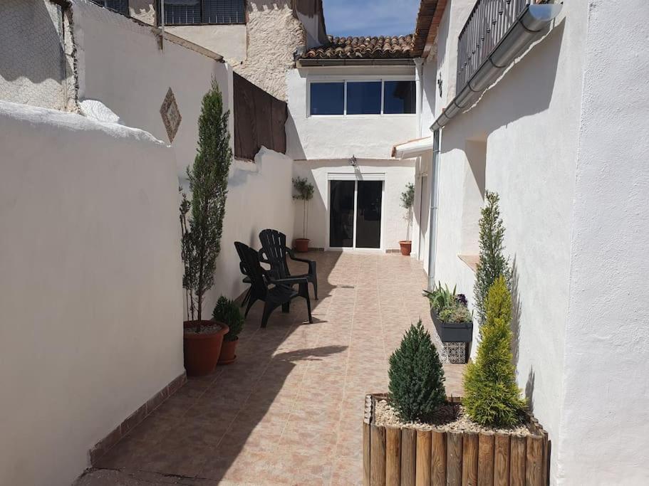 Casa Arriba Village House In Zarra Kültér fotó