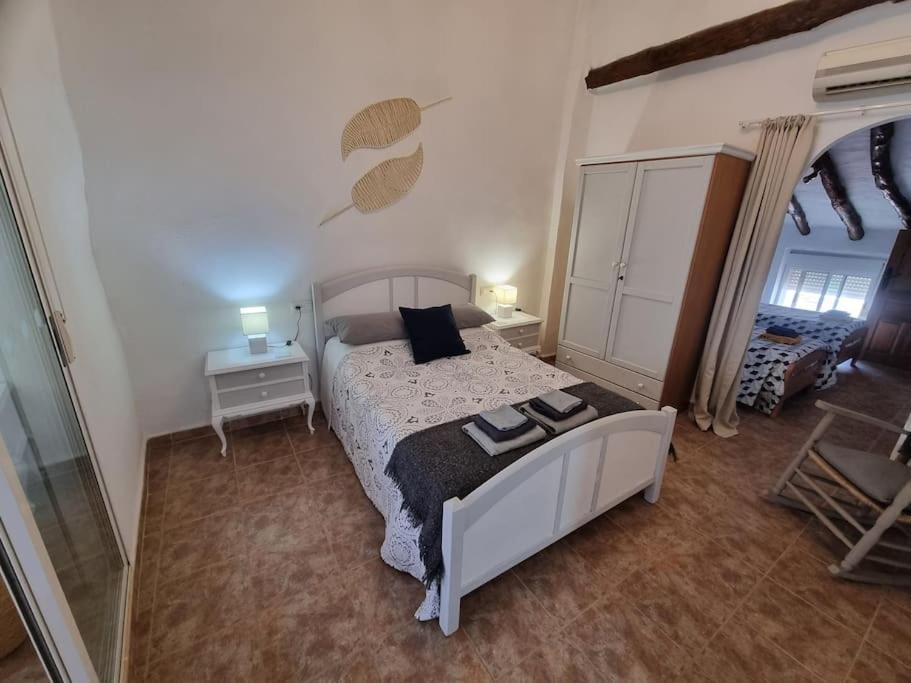 Casa Arriba Village House In Zarra Kültér fotó